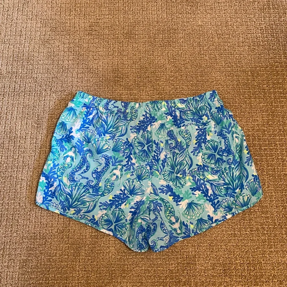 Lilly Pulitzer Shorts - Picture 3 of 3